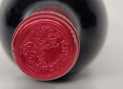 1 B PETRUS 1996 Pomerol (quelques marques...