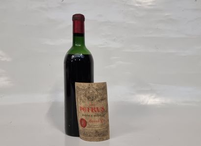 1 B PETRUS 1959 Pomerol (V; e.t.h décollée;...