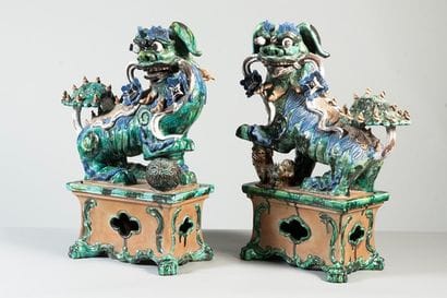 Importante paire de chiens de Fô en céramique...