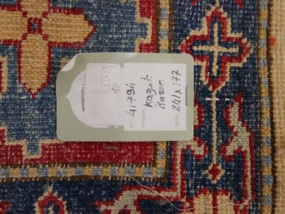 Grand tapis Kazakh géométries, 241 x 177...