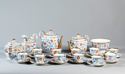 Service à thé et à café en porcelaine à décor...