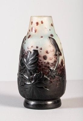 DAUM Nancy

Ancolies,

Rare vase de forme...