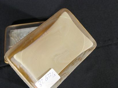 DAUM FRANCE - Coffret couvert en verre givré...