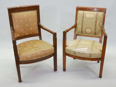 2 fauteuils en acajou et placage d'acajou,...
