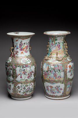 2 porcelain vases of Canton with handles,...
