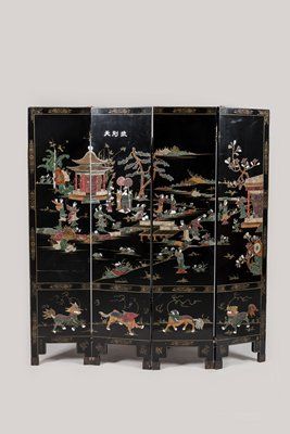 Four-leaf folding screen with lacquer decoration...