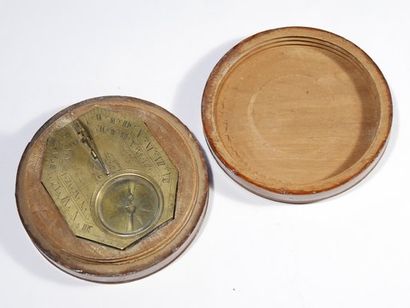 Compass and travel compass, type 