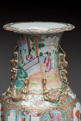 2 porcelain vases of Canton with handles,...