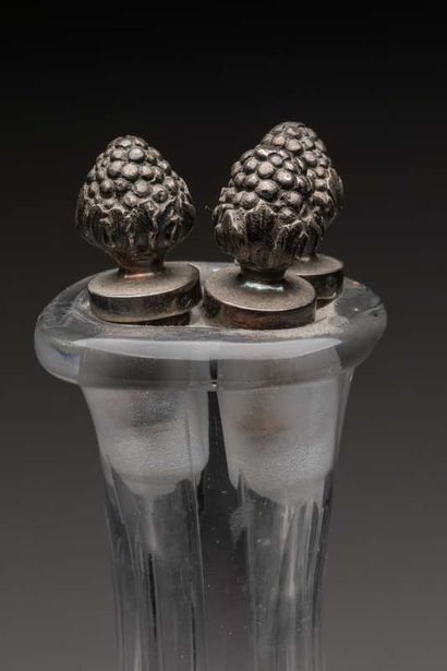 Four-compartment crystal bottle with clustered...