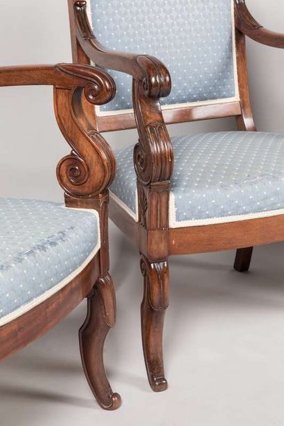 Suite of 5 mahogany and mahogany veneered...