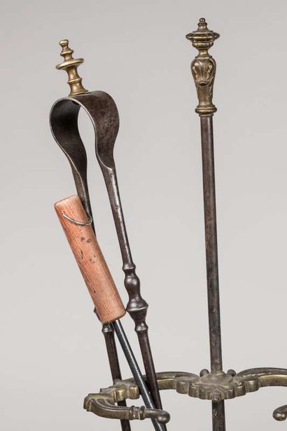 Pair of cast iron andirons with cats
Height...