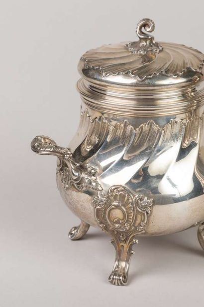Four-legged silver baluster coffee pot in...