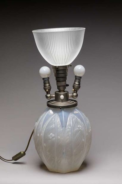 Vase out of opalescent moulded glass assembled...