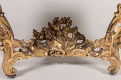 Beautiful console in gilded and carved wood...