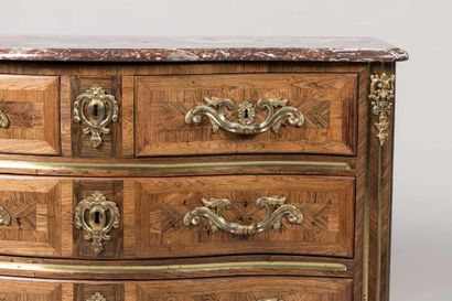 Chest of drawers with curved front in violet...