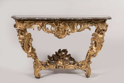 Beautiful console in gilded and carved wood...