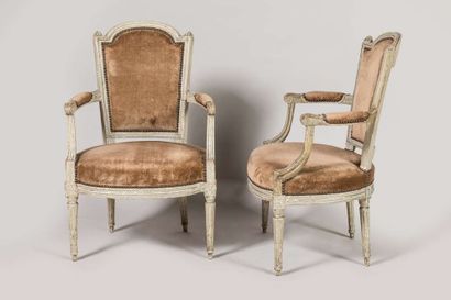 Pair of cabriolet armchairs in carved and...