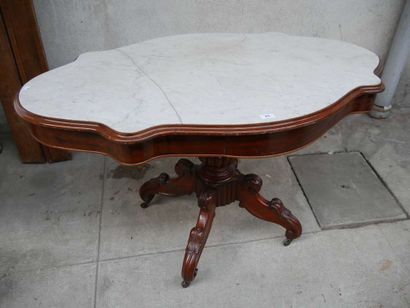 Violin pedestal table 19th century, white...
