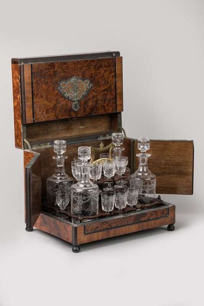 Liquor cabinet in burl veneer and brass marquetry...