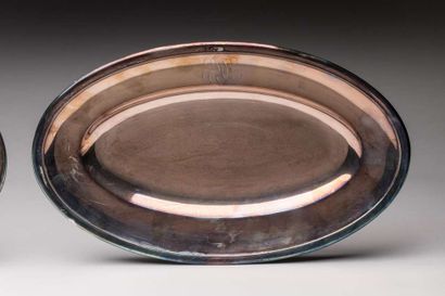 Pair of oval dishes in silver plated metal,...