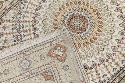 Caesarean carpet (cotton warp and weft, wool...