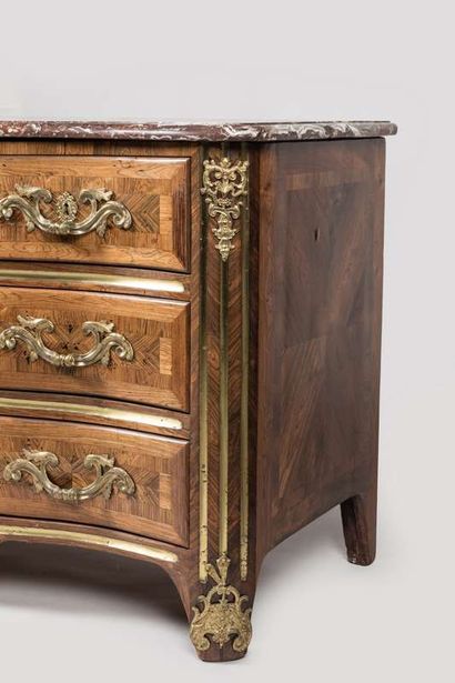 Chest of drawers with curved front in violet...