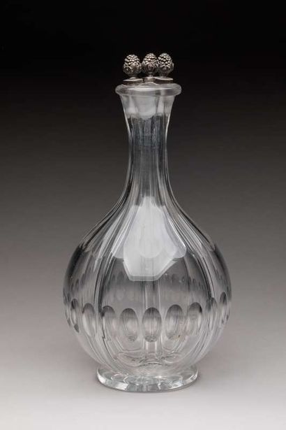 Four-compartment crystal bottle with clustered...