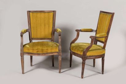 Two armchairs that can form a pair with trapezoid...