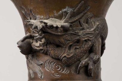 Pair of bronze vases decorated with dragons,...
