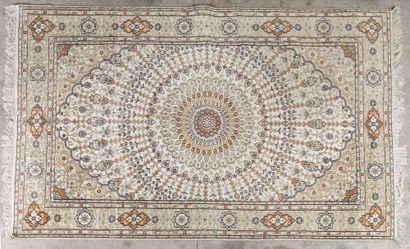 Caesarean carpet (cotton warp and weft, wool...