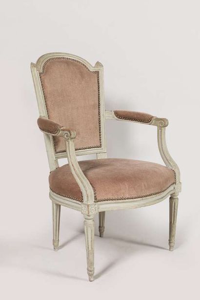 Armchair with cabriolet back and basket handle...