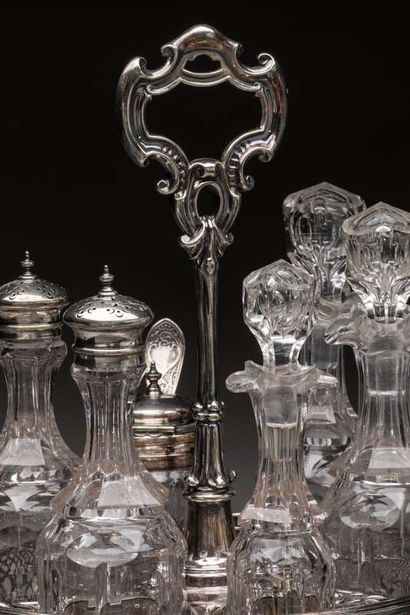 Oil and spice service of cabaret shape with...