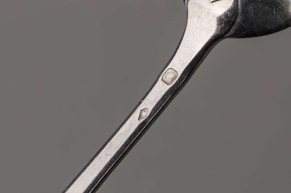 Twenty-four single-flat silver mocha spoons
Minerve...