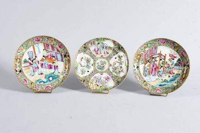 CHINE, Canton - Fin XIXe siècle
Trois assiettes...