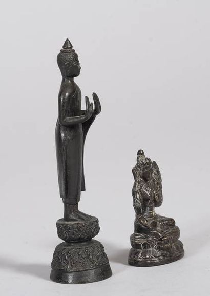 Lot de 2 statuettes religieuses asiatiques...