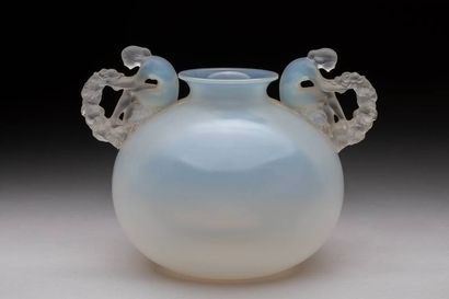 RENÉ LALIQUE (1860-1945)
