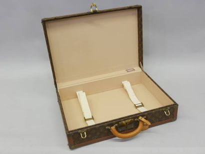 LOUIS VUITTON - Valise modèle Alzer 55, toile...