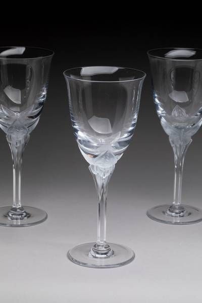 H & M
Suite de 10 verres en cristal ; les...