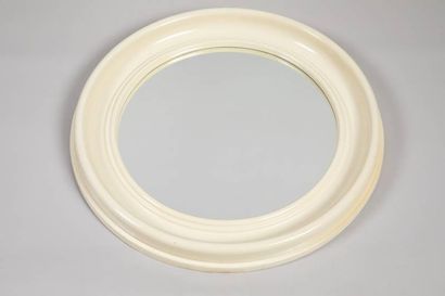 Miroir rond laqué blanc
(fêle)
diam : 66...