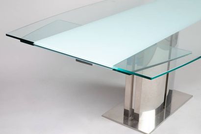 TRAVAIL MODERNE
Importante table de salle...