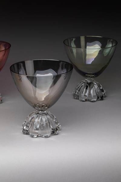 TRAVAIL DU XXe SIECLE
Suite de 6 verres colorés...