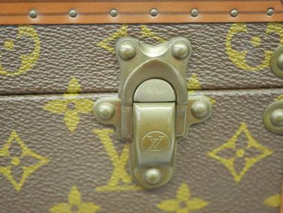 LOUIS VUITTON - Valise modèle Alzer 55, toile...