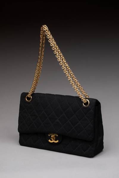 CHANEL - Sac modèle Timeless classique en...