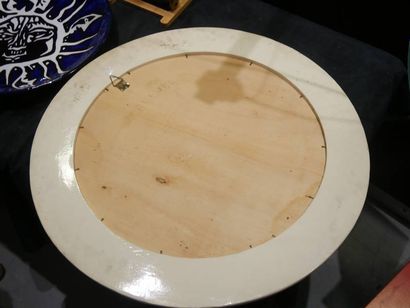 Miroir rond laqué blanc
(fêle)
diam : 66...