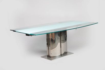 TRAVAIL MODERNE
Importante table de salle...