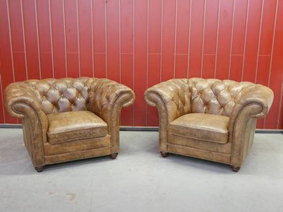 TRAVAIL MODERNE DANS LE GOUT CHESTERFIELD
Paire...
