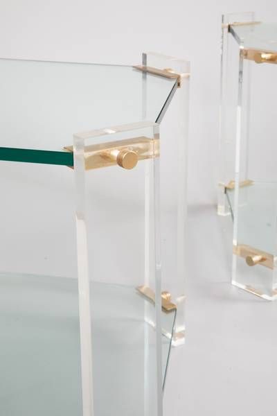 MARAIS INTERNATIONAL
Paire de tables d'appoint...