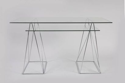 MOBILIER CONTEMPORAIN
Bureau en verre composé...