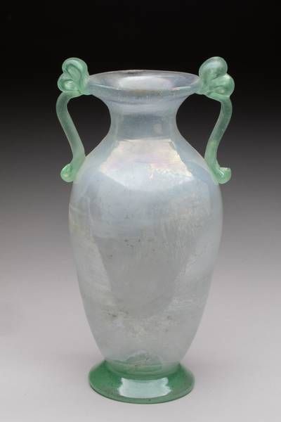 TRAVAIL ITALIEN DU MILIEU DU XXe SIECLE
Vase...