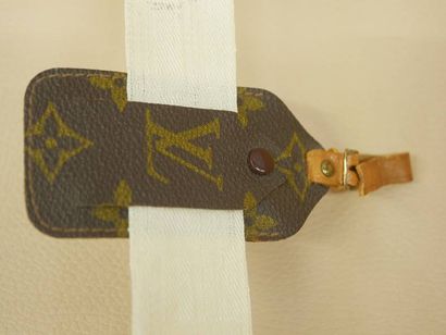 VUITTON - Valise Louis Vuitton modèle Alzer...